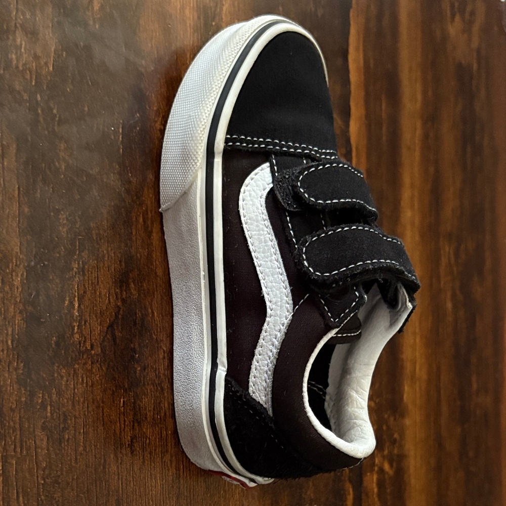 Vans Kids Black and White Velcro Sneakers - Picture 4 of 5